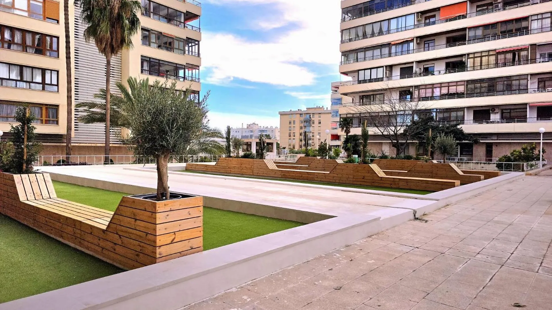 Daire Nogalera Rainbow 2-Bedroom Apartment, Pool And Parking By Namaste Elite Torremolinos