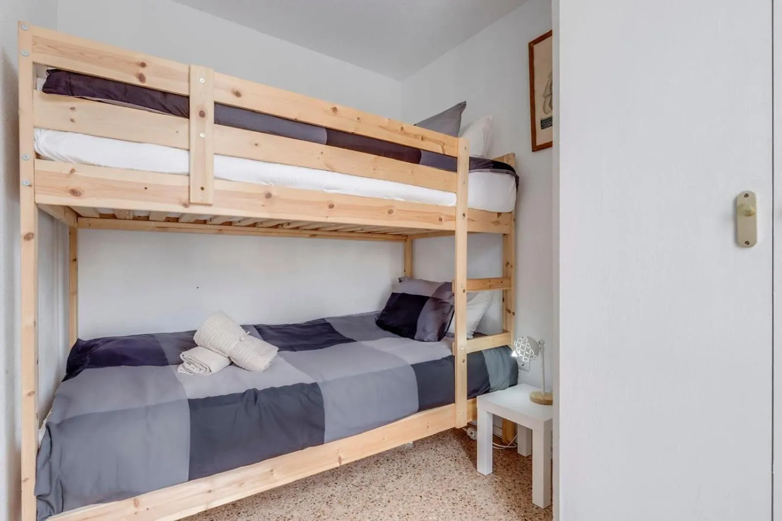 Daire Nogalera Rainbow 2-Bedroom Apartment, Pool And Parking By Namaste Elite Torremolinos