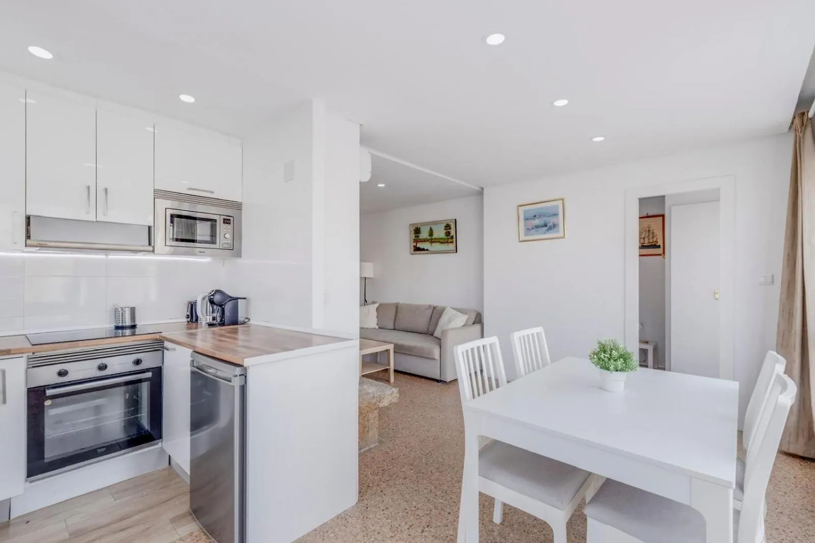 Nogalera Rainbow 2-Bedroom Apartment, Pool And Parking By Namaste Elite Torremolinos İspanya