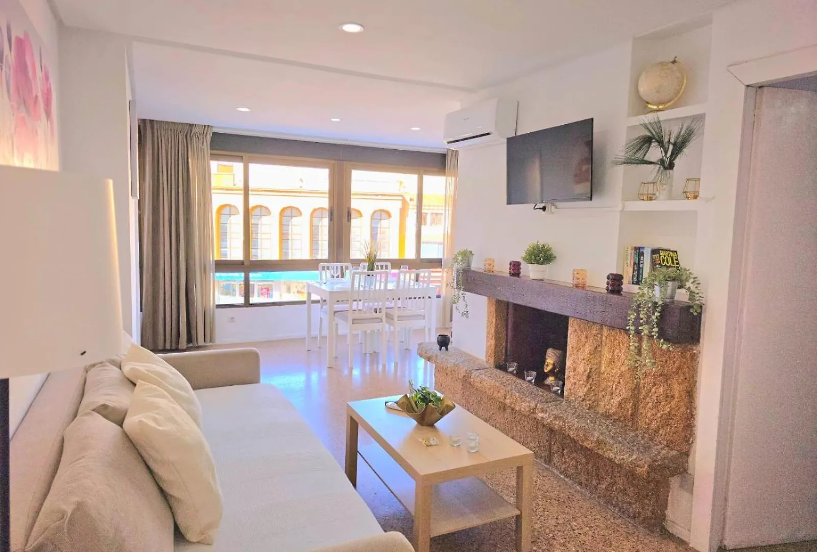 Nogalera Rainbow 2-Bedroom Apartment, Pool And Parking By Namaste Elite location